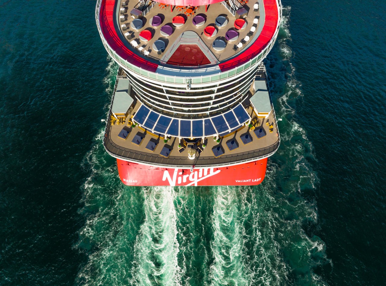 Valiant Lady at sea
